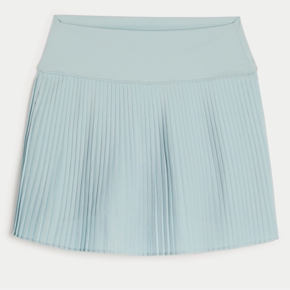 Gilly Hicks Active Pleated Skortie - Picture 2 of 9